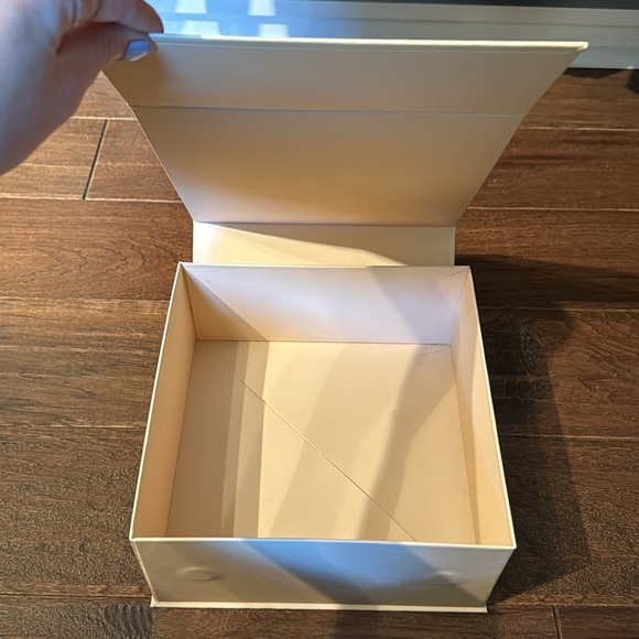 Chloé Cream Box - Picture 5 of 9